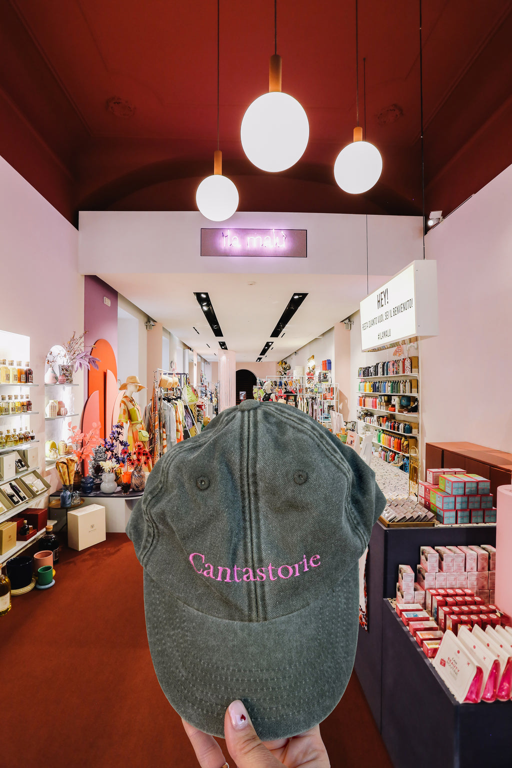 CAPPELLINO CANTASTORIE Strillone X Ila Malù